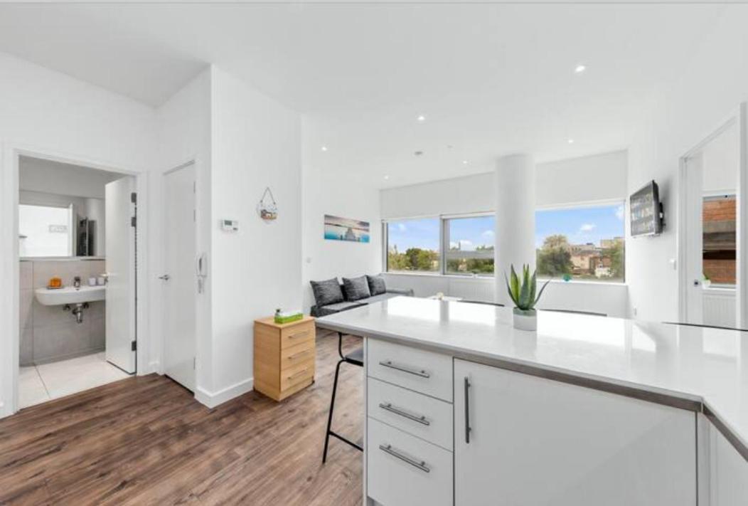 Delta 2 Bedroom Flat In London Dp102 Croydon Kültér fotó