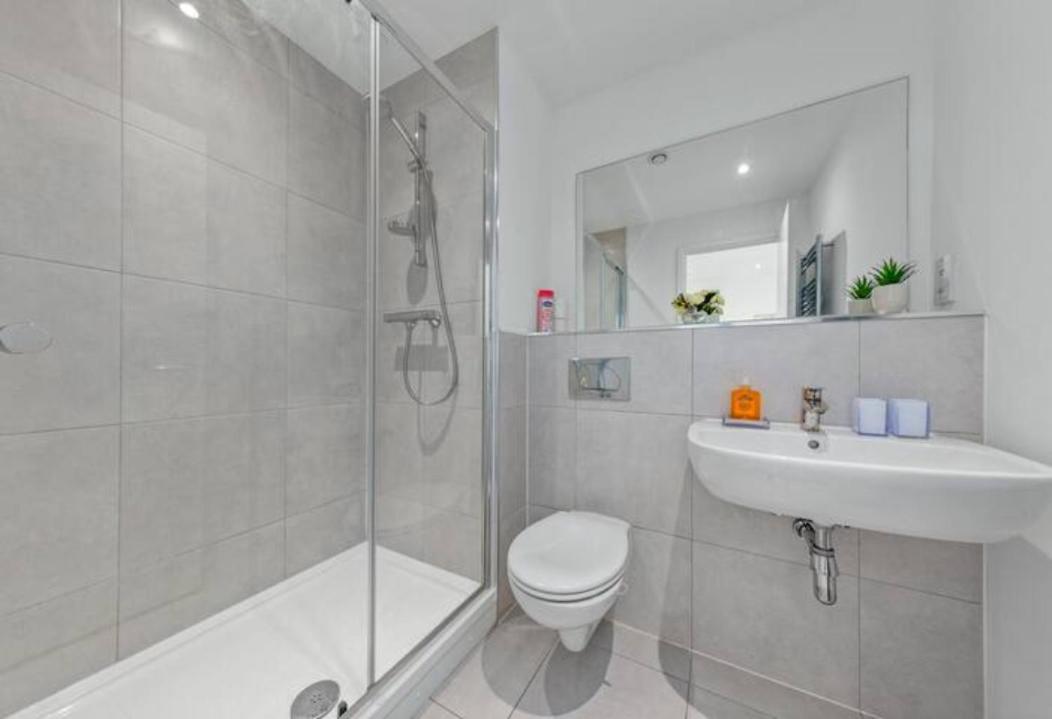 Delta 2 Bedroom Flat In London Dp102 Croydon Kültér fotó